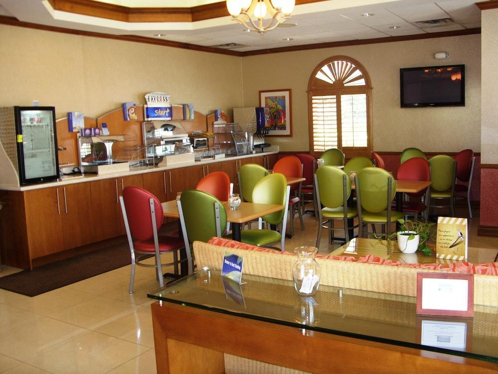 Holiday Inn Express- North Palm Beach And Ihg Hotel Juno Beach Extérieur photo